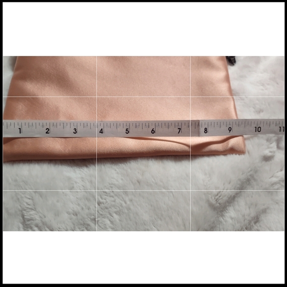 🆕 Gucci Beauty Bag repurposed to Crossbody - Picture 11 of 12